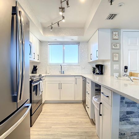 Вілла Oceanfront Balcony, Pool, Bbq, Steps To Flagler Ave Нью-Смірна-Біч Екстер'єр фото